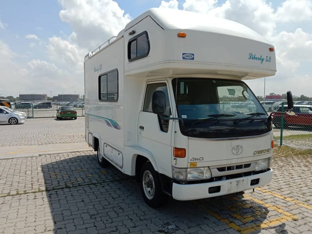 Toyota Camroad Motorhome front view